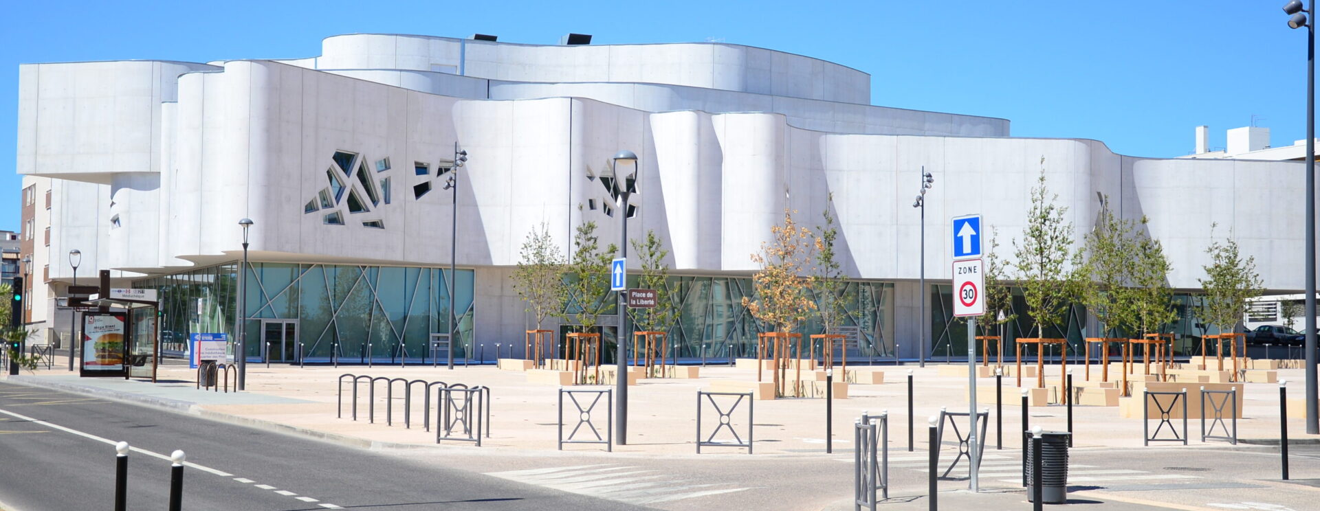 Médiathèque La Passerelle