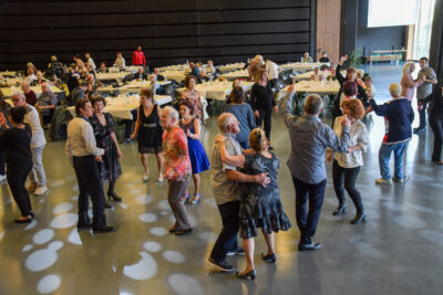 Agrandir l'image 6 sur 18, fenêtre modale