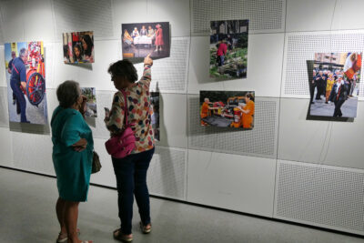 Agrandir l'image 12 sur 18, fenêtre modale